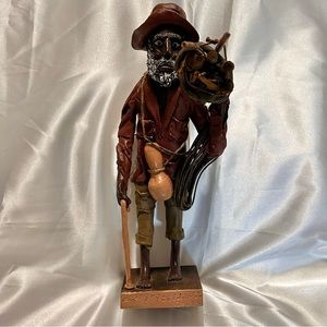 VTG EDWALDO FOLK ART SCULPTURE FIGURE OLD MAN 13-1/2” TALL CARRYING SCRAP WOOD